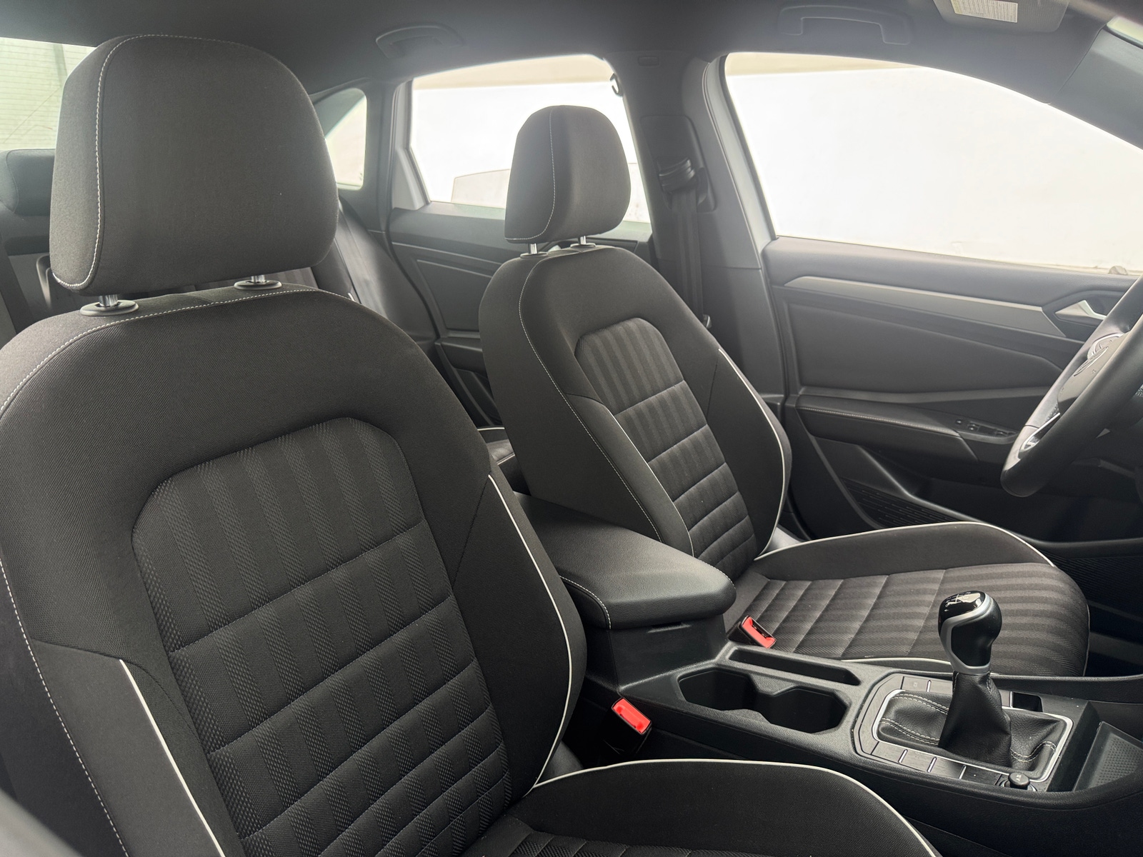 Thumbnail: 2023 Volkswagen Jetta - 2