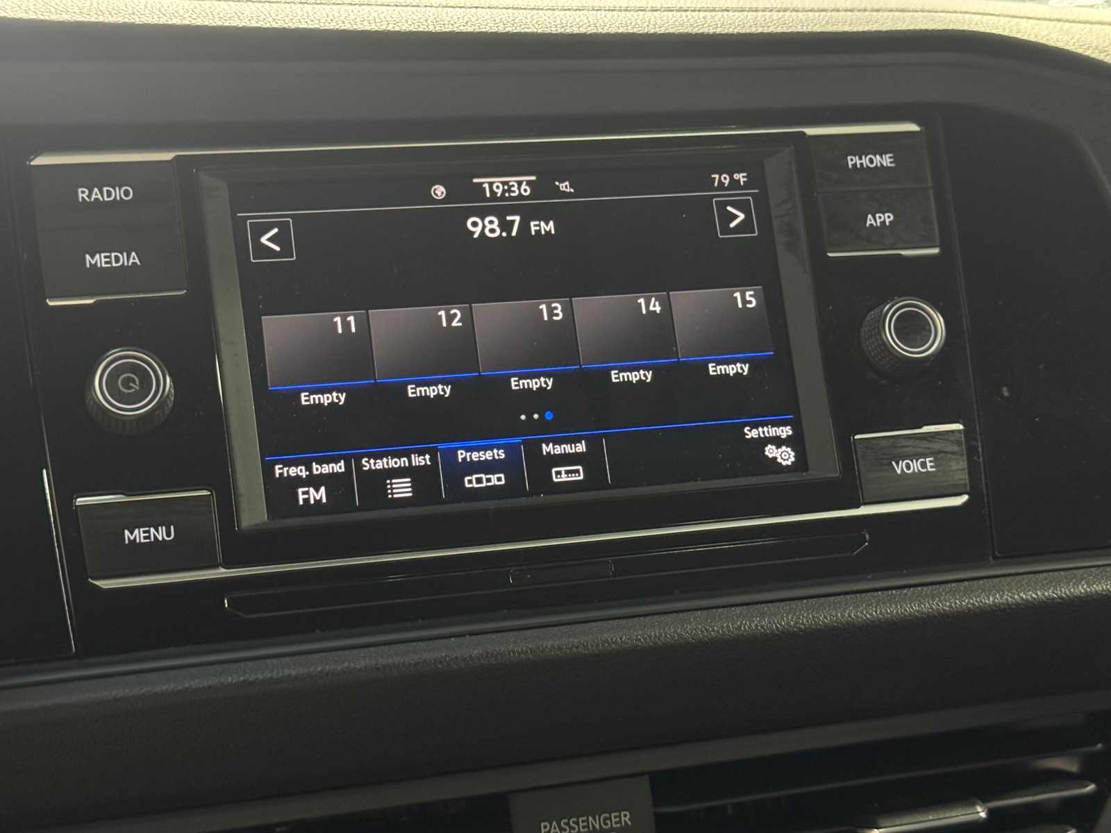 Thumbnail: 2023 Volkswagen Jetta - 4