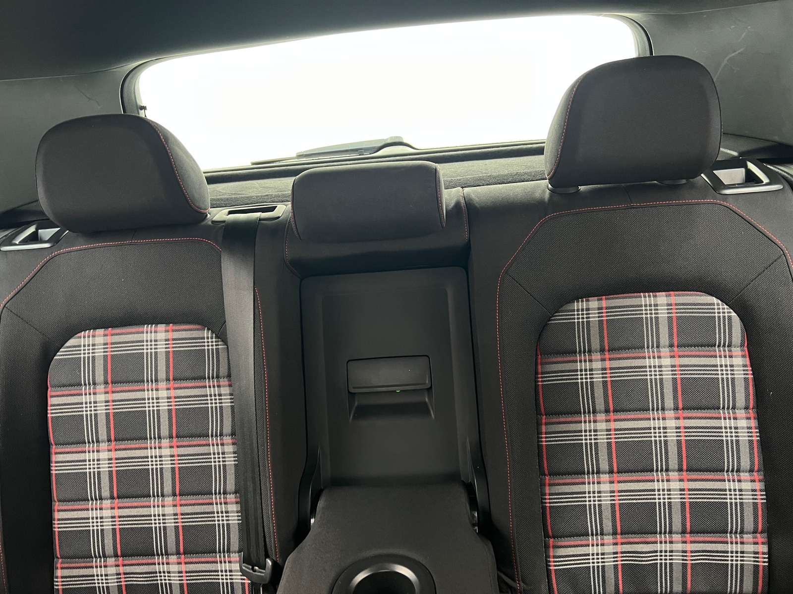 Thumbnail: 2016 Volkswagen Golf - 6