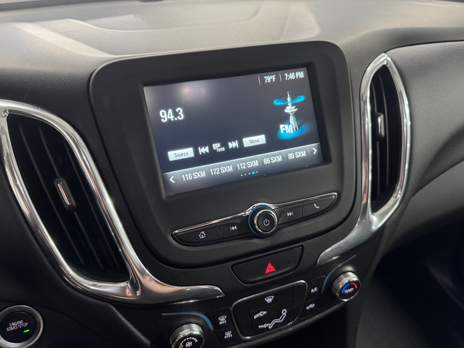 Thumbnail: 2018 Chevrolet Equinox - 4