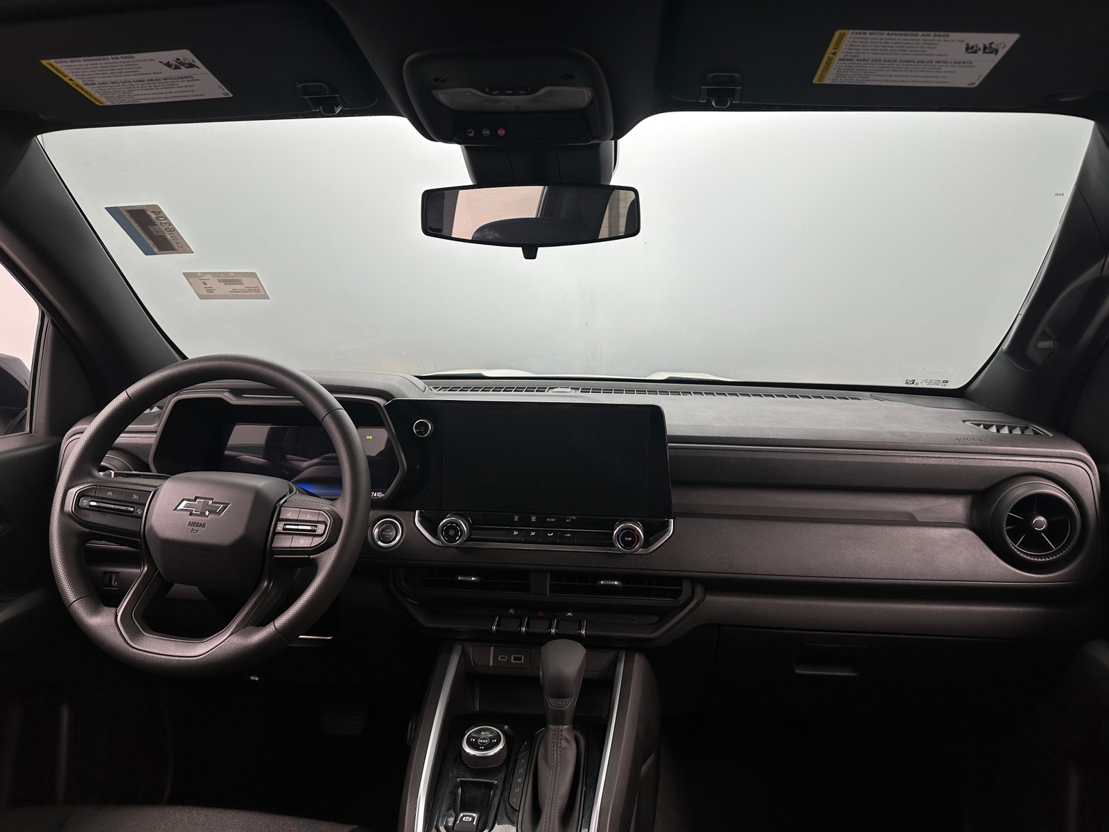 Thumbnail: 2024 Chevrolet Colorado - 3