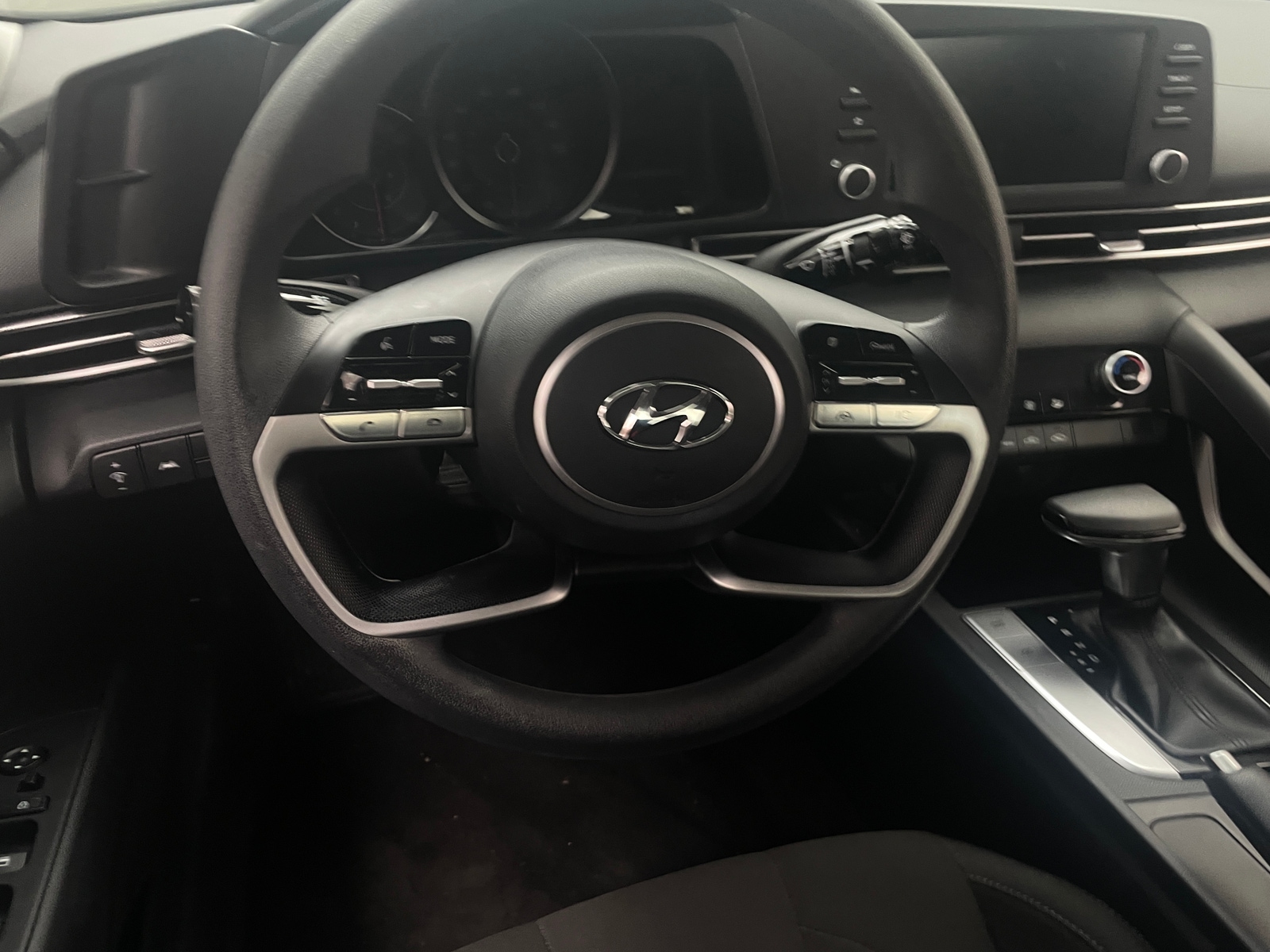 Thumbnail: 2023 Hyundai Elantra - 5