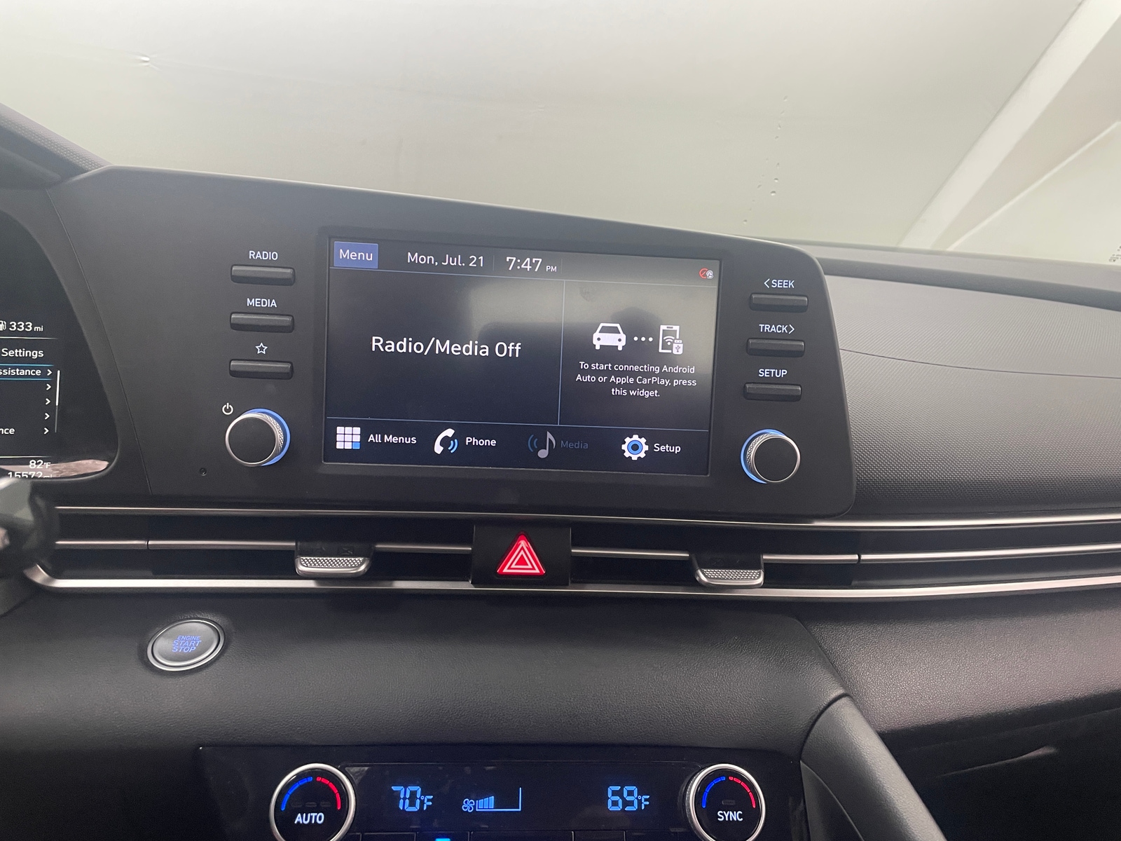Thumbnail: 2023 Hyundai Elantra - 4