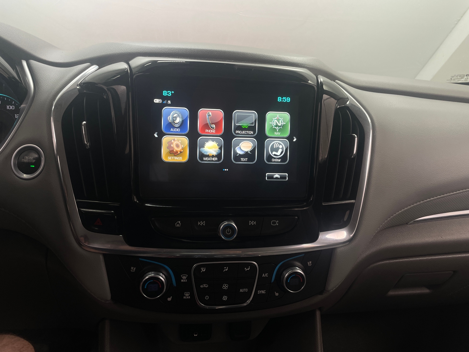 Thumbnail: 2018 Chevrolet Traverse - 3