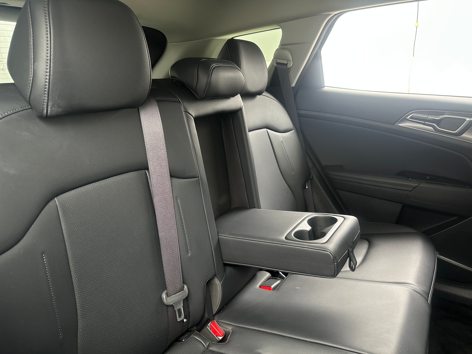 Thumbnail: 2023 Kia Sportage - 5