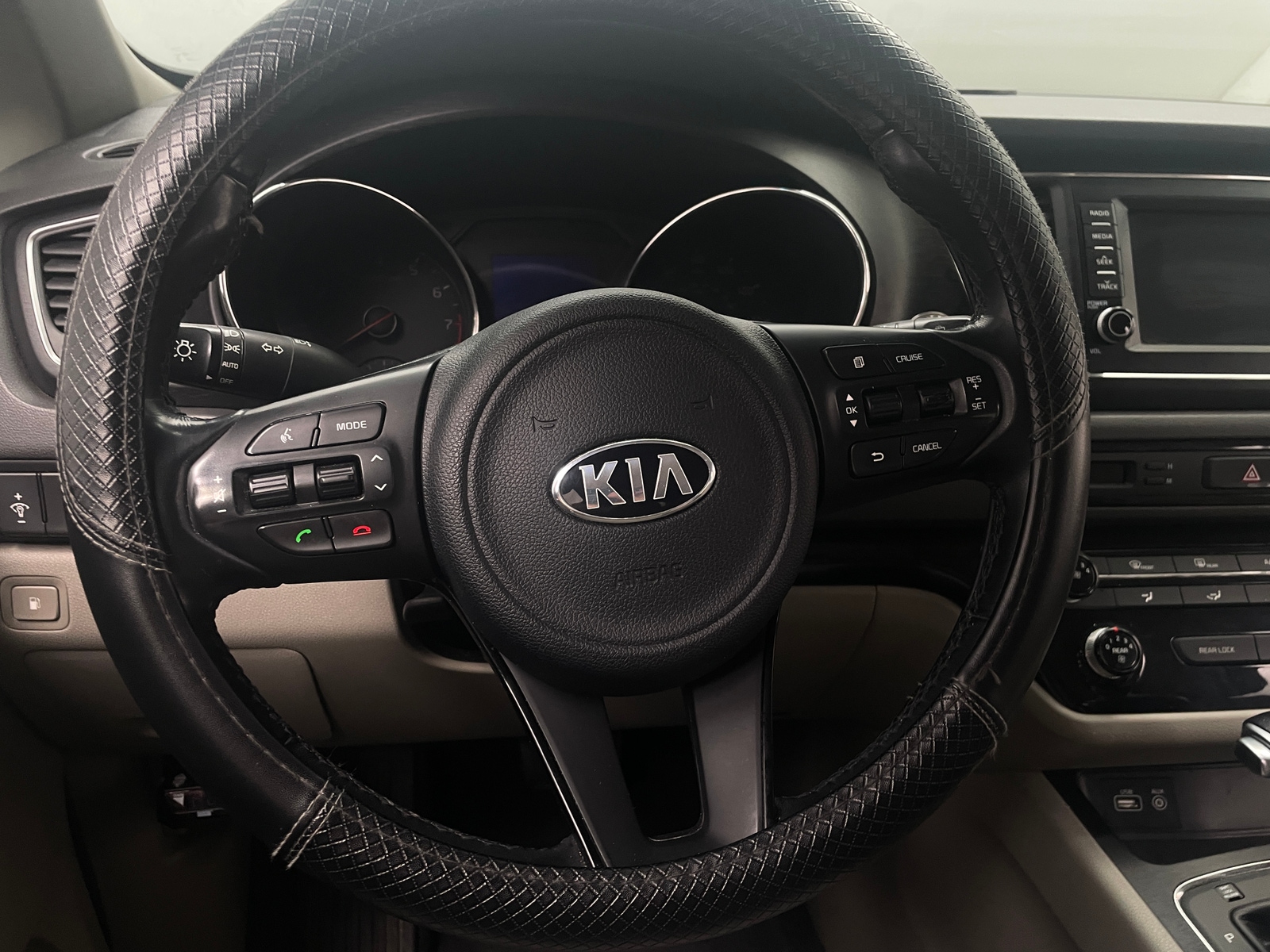 Thumbnail: 2017 Kia Sedona - 5