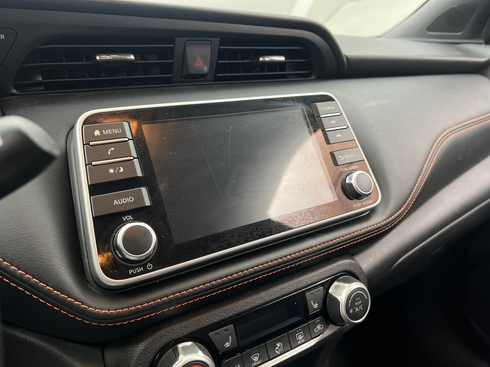 Thumbnail: 2018 Nissan Kicks - 4