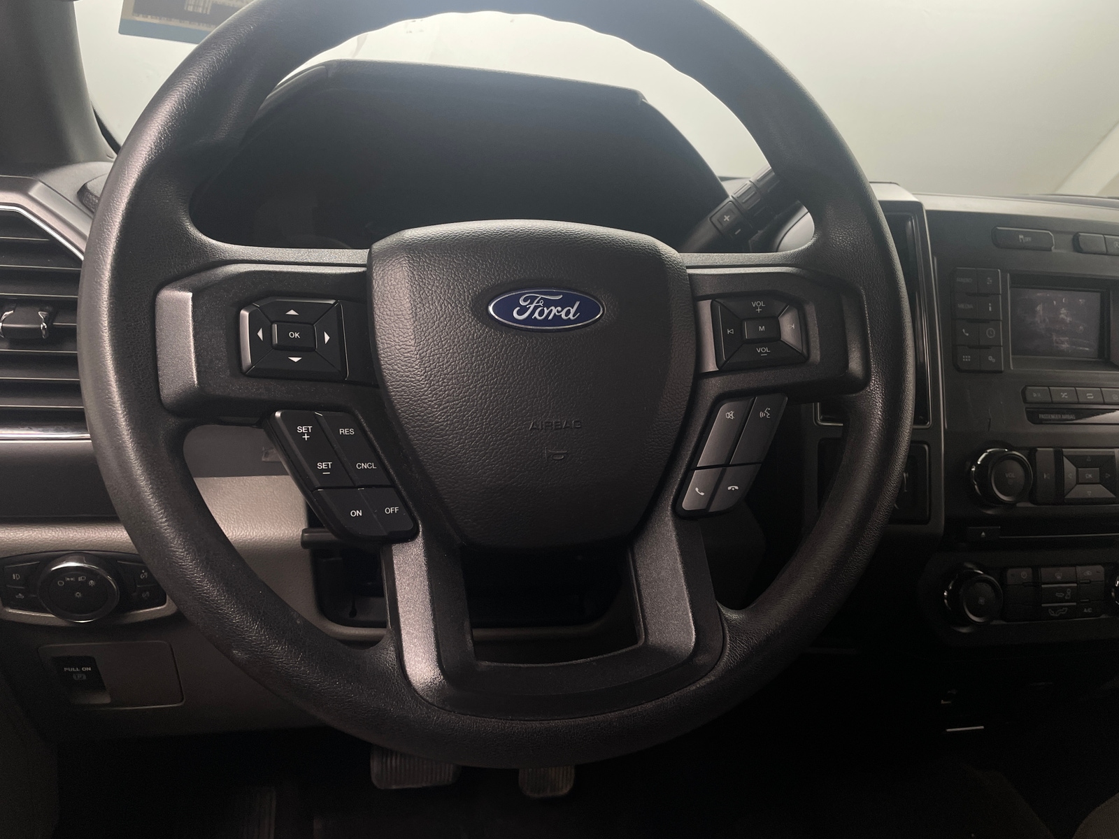 Thumbnail: 2018 Ford Econoline - 5
