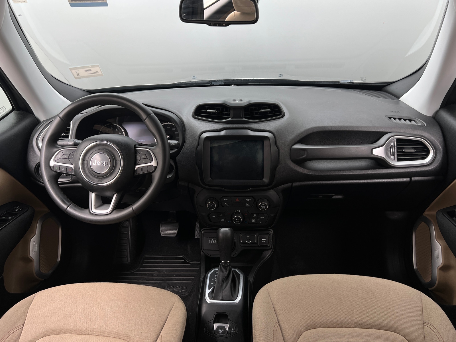 Thumbnail: 2018 Jeep Renegade - 3