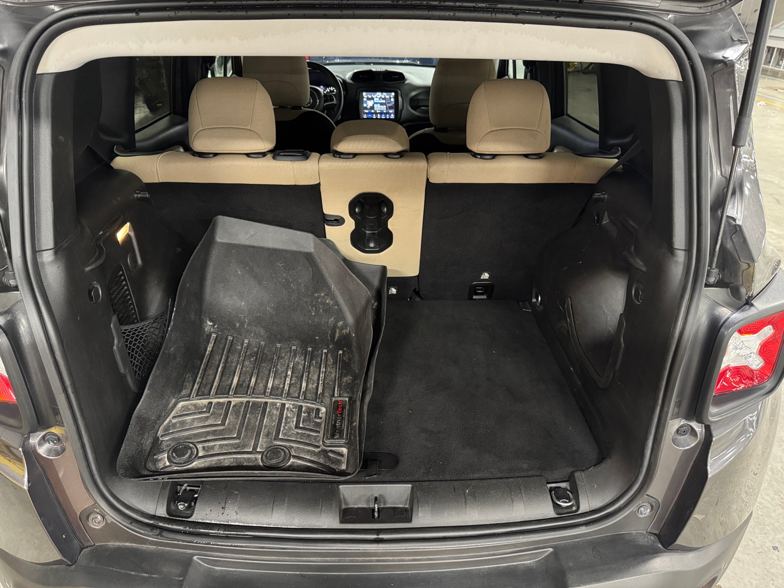 Thumbnail: 2018 Jeep Renegade - 7