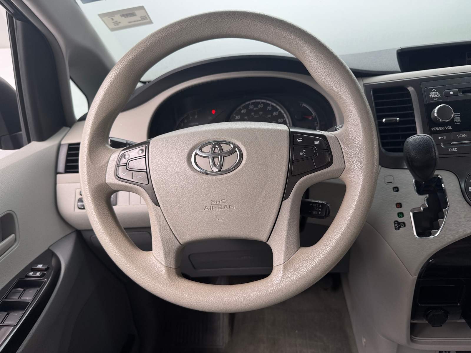 Thumbnail: 2014 Toyota Sienna - 5