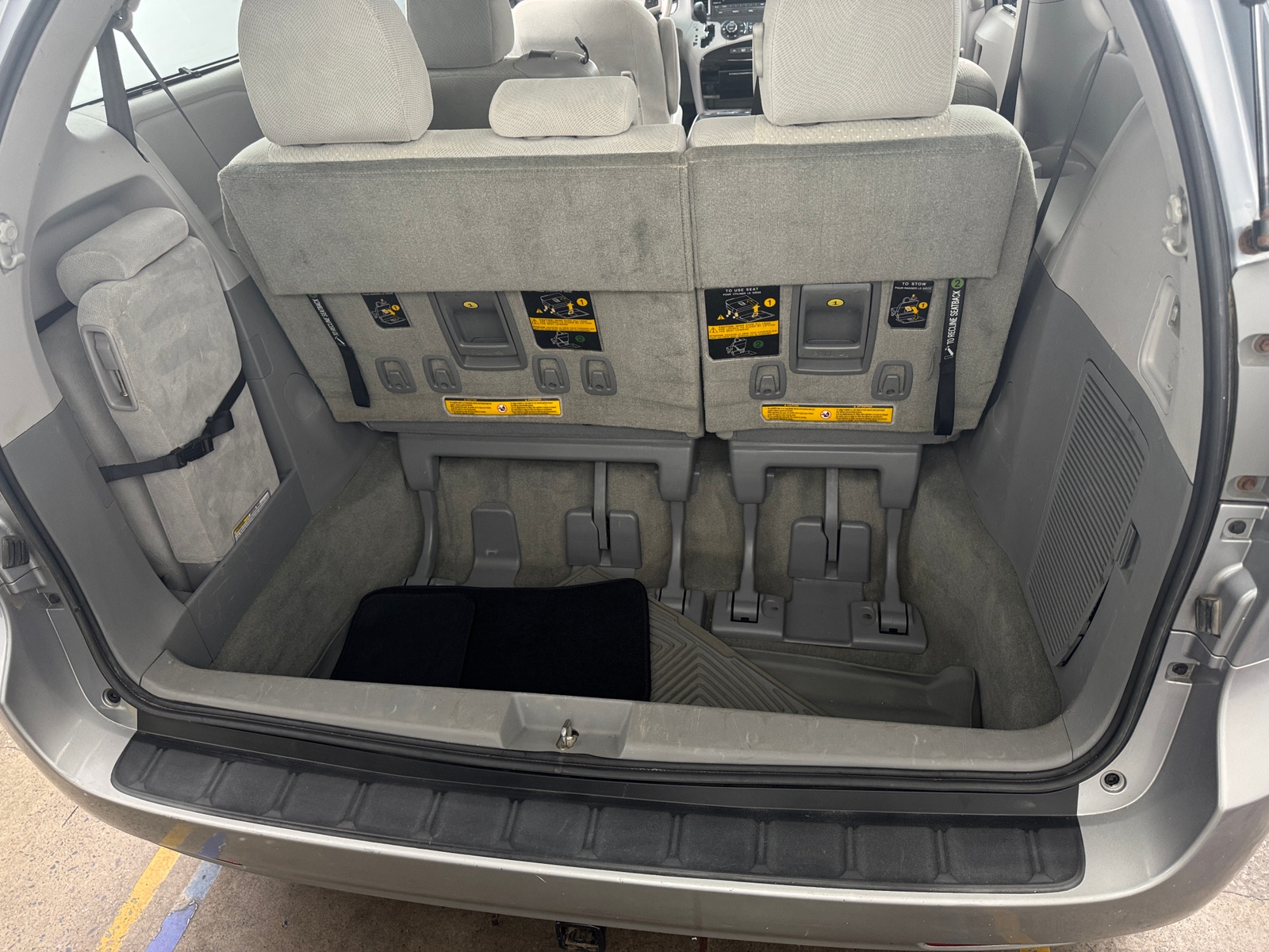 Thumbnail: 2014 Toyota Sienna - 7