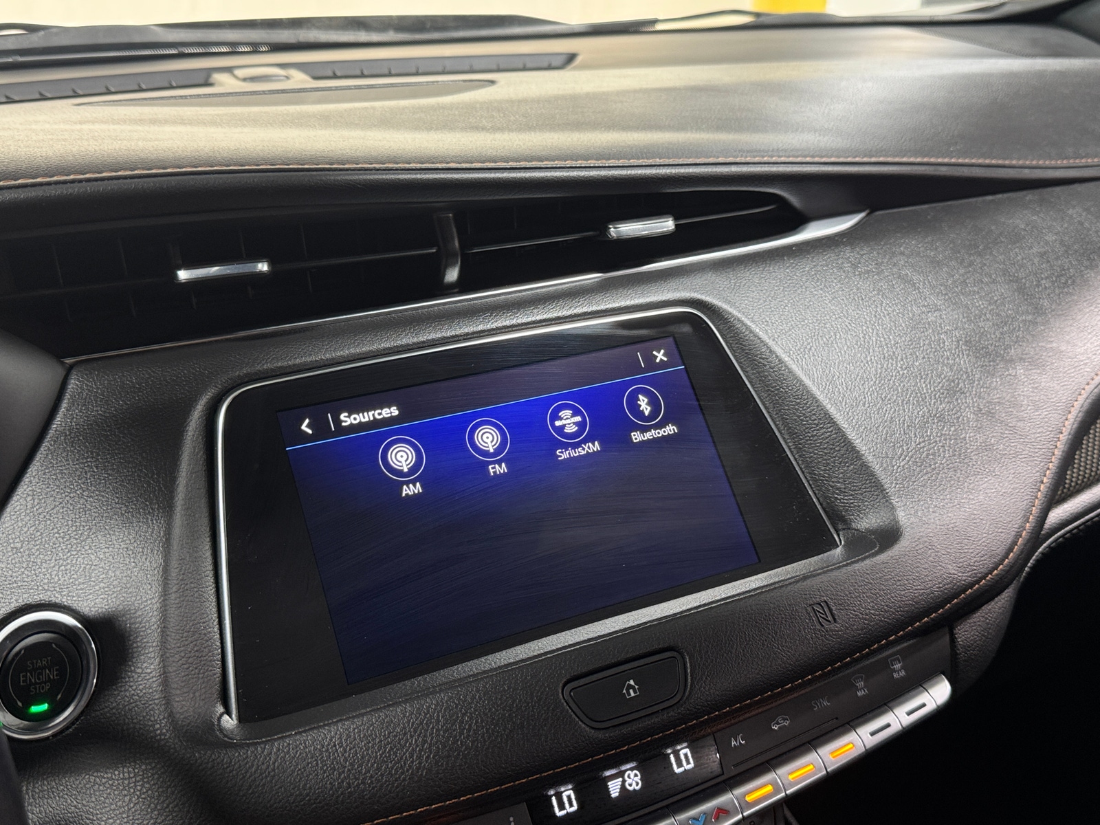 Thumbnail: 2020 Cadillac XT4 - 4