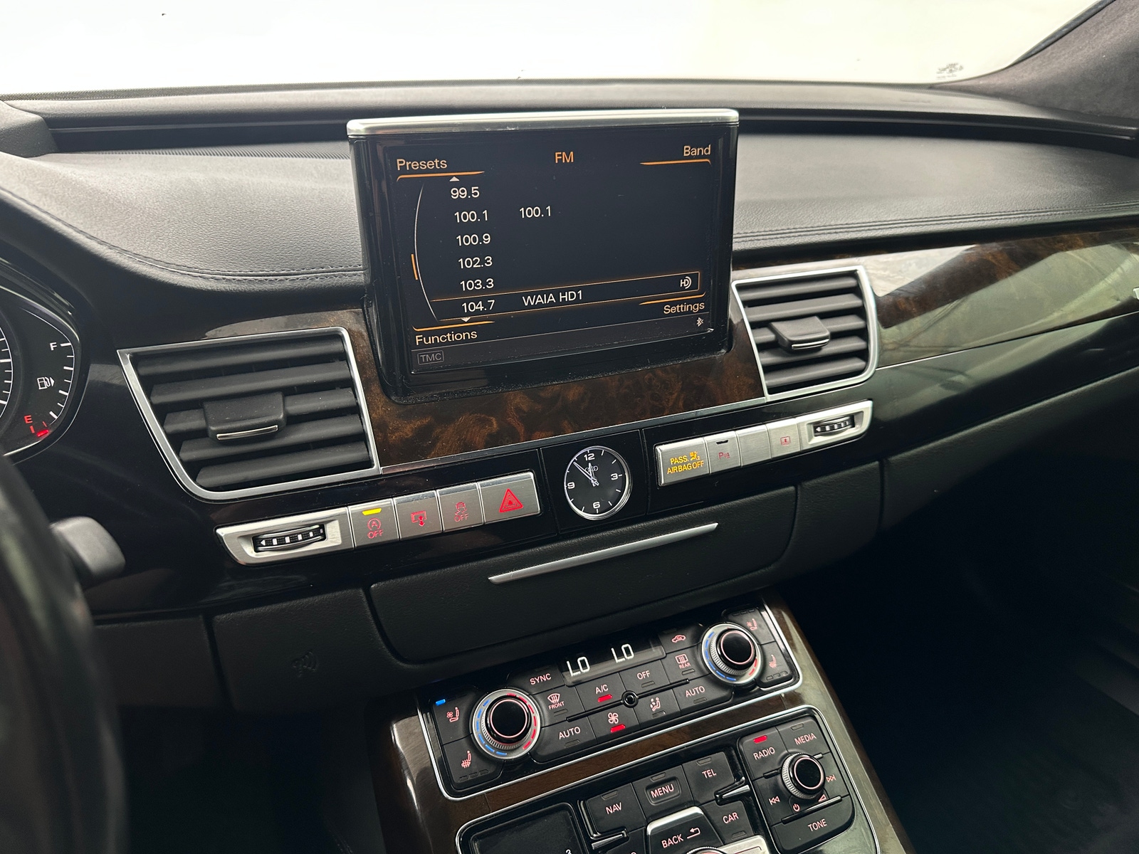 Thumbnail: 2016 Audi A8 - 3