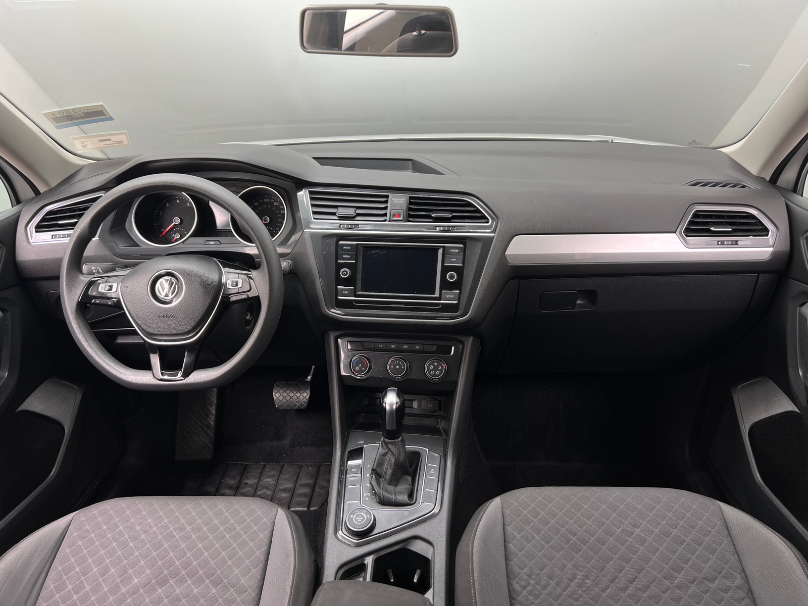 Thumbnail: 2019 Volkswagen Tiguan - 3