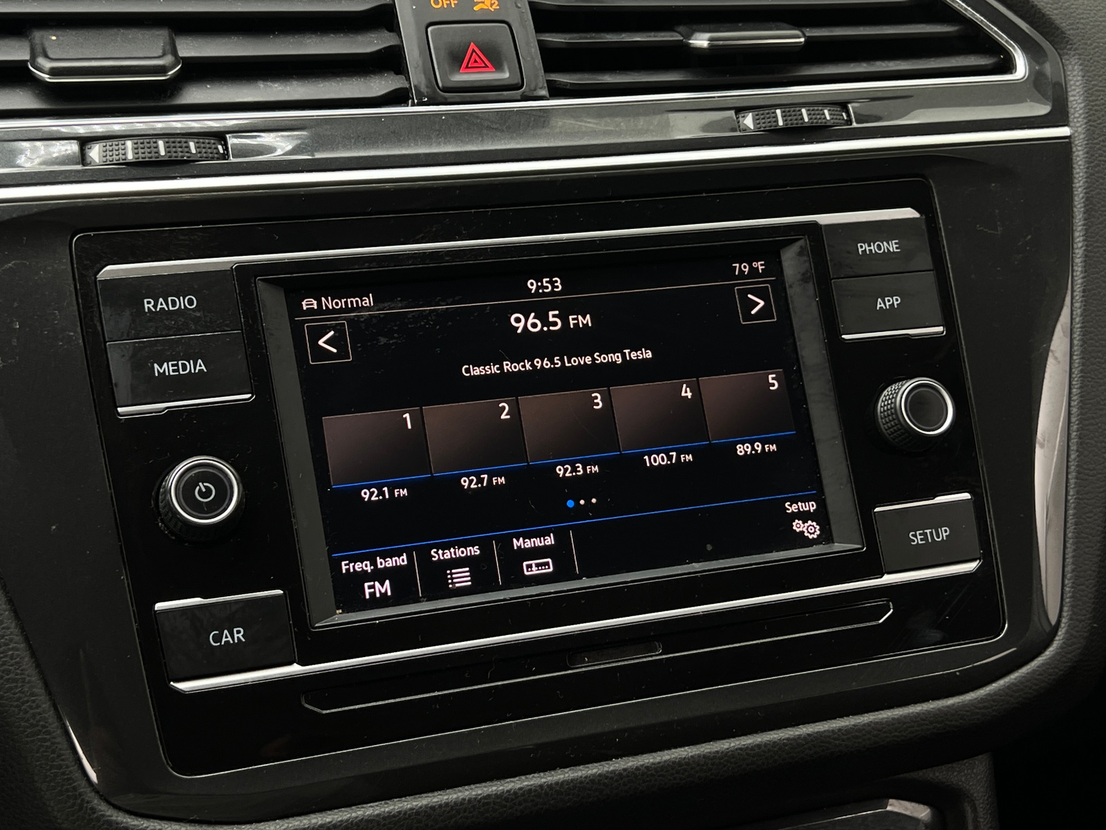 Thumbnail: 2019 Volkswagen Tiguan - 4