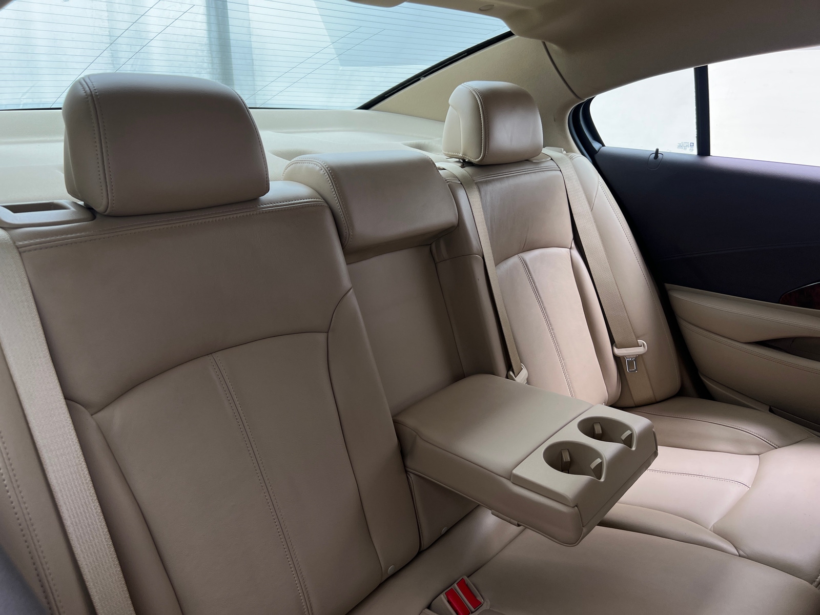 Thumbnail: 2011 Buick LaCrosse - 5