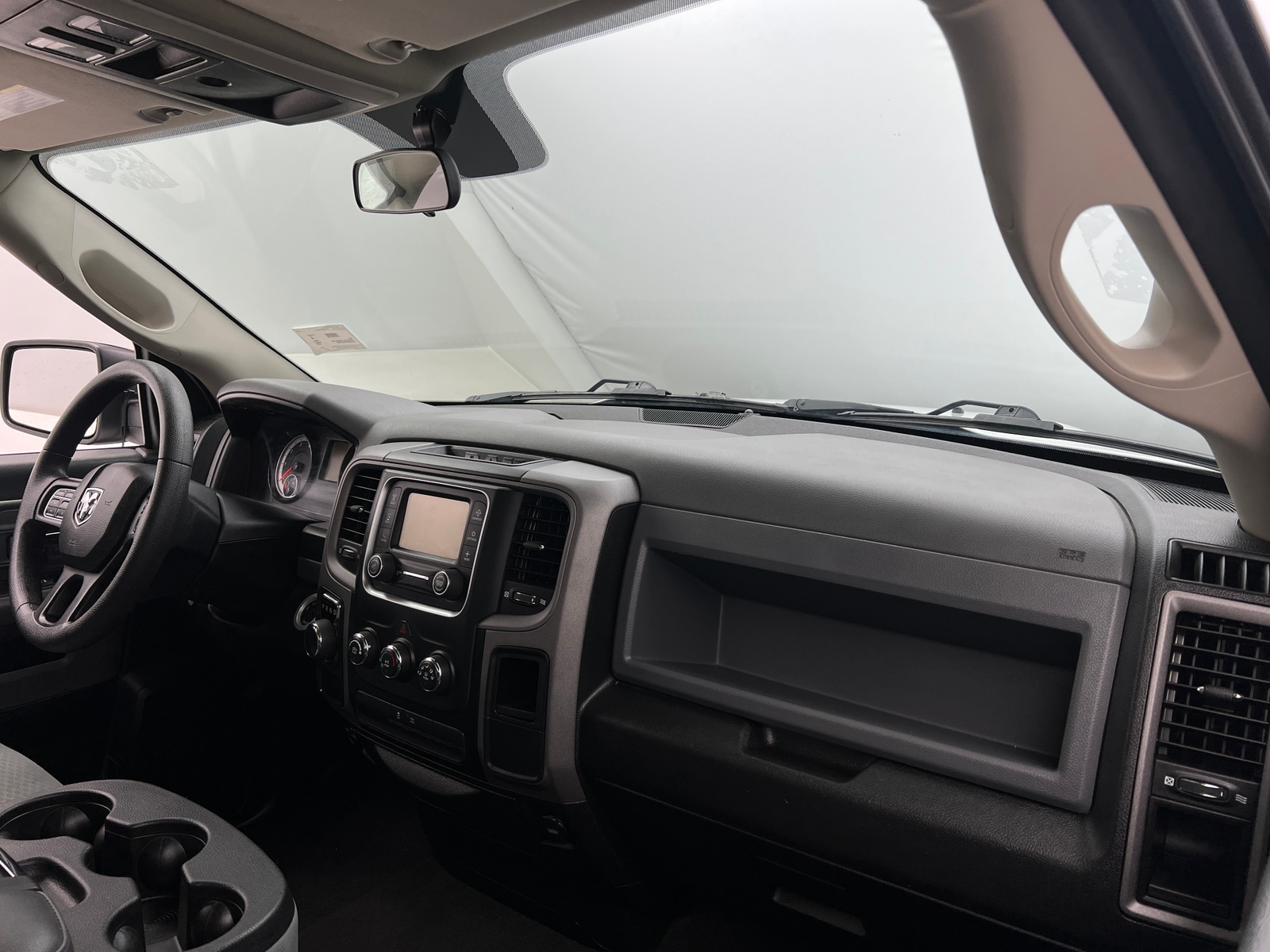 Thumbnail: 2019 RAM 1500 Classic - 3