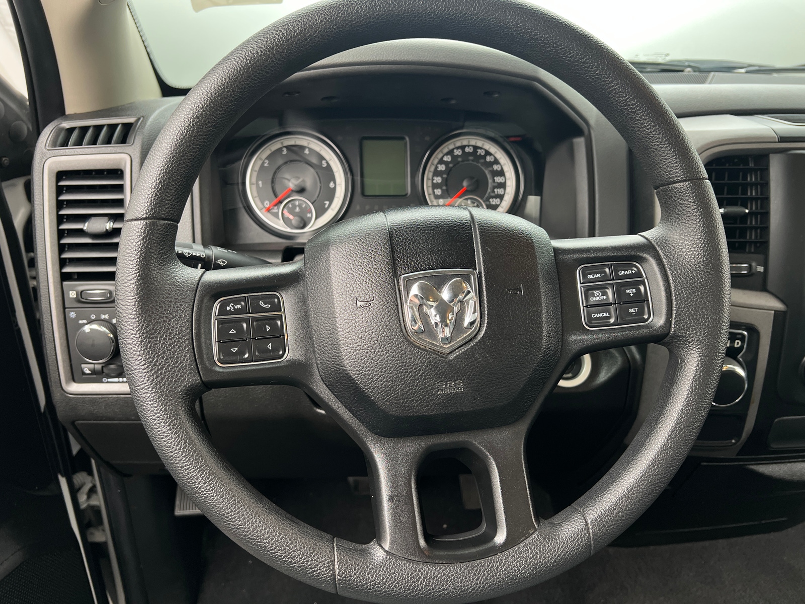 Thumbnail: 2019 RAM 1500 Classic - 5