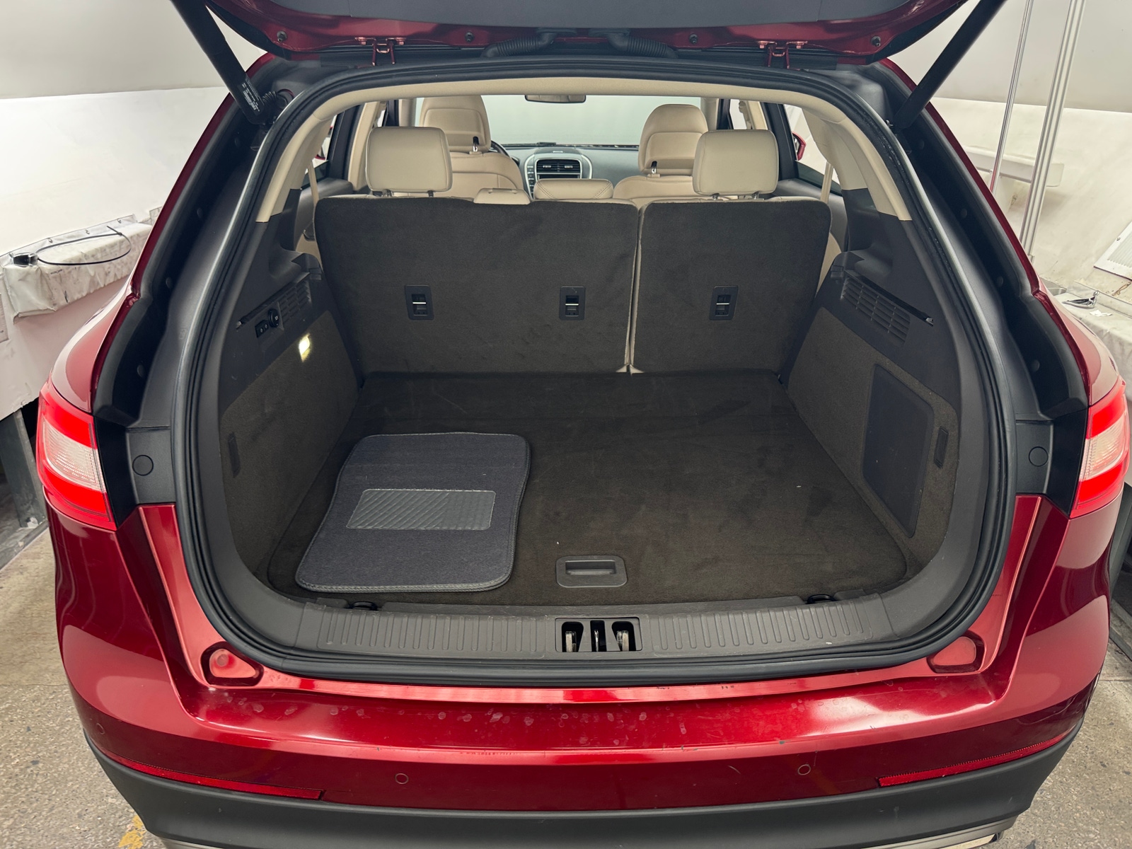 Thumbnail: 2018 Lincoln MKX - 6