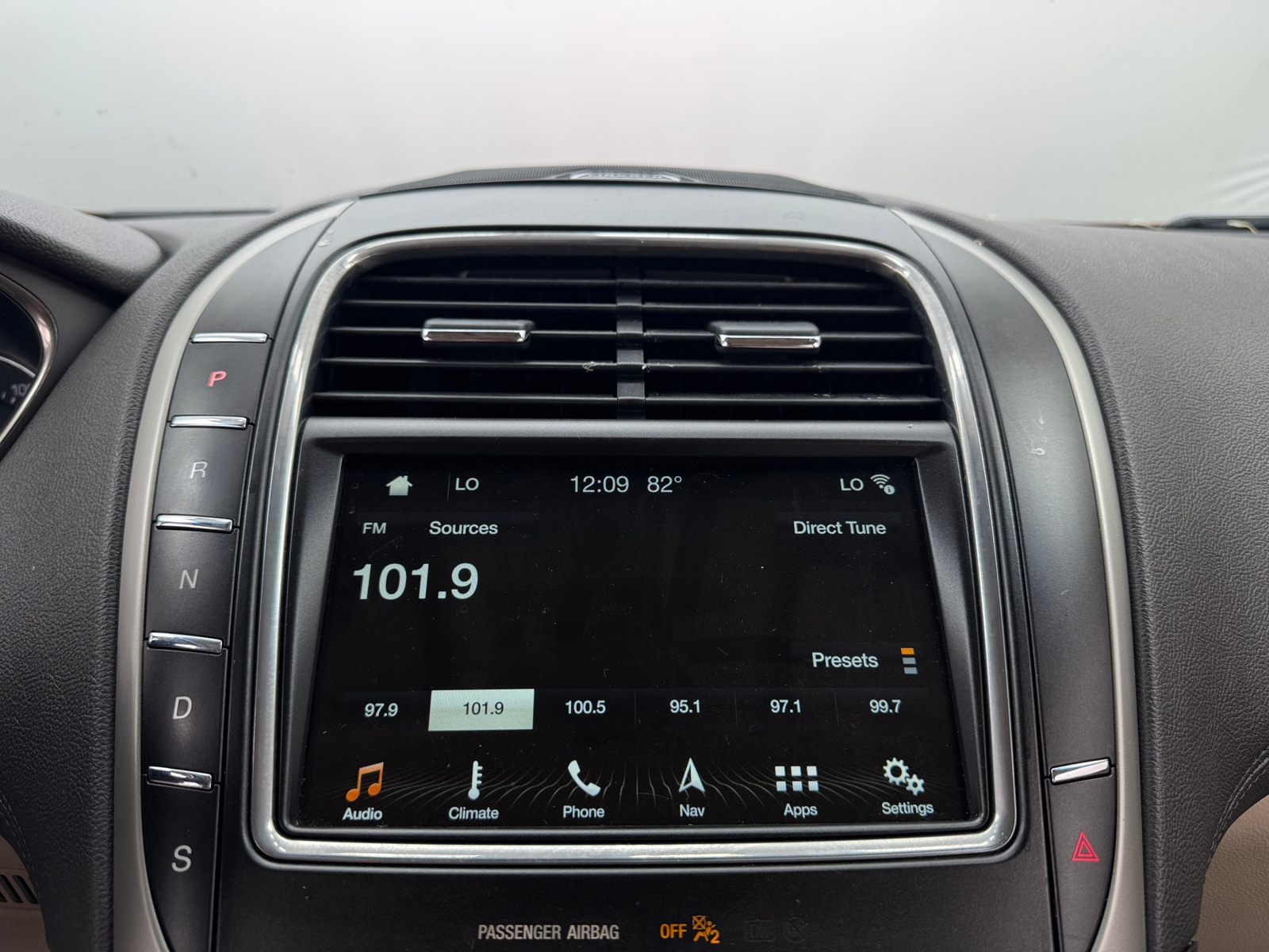 Thumbnail: 2018 Lincoln MKX - 3