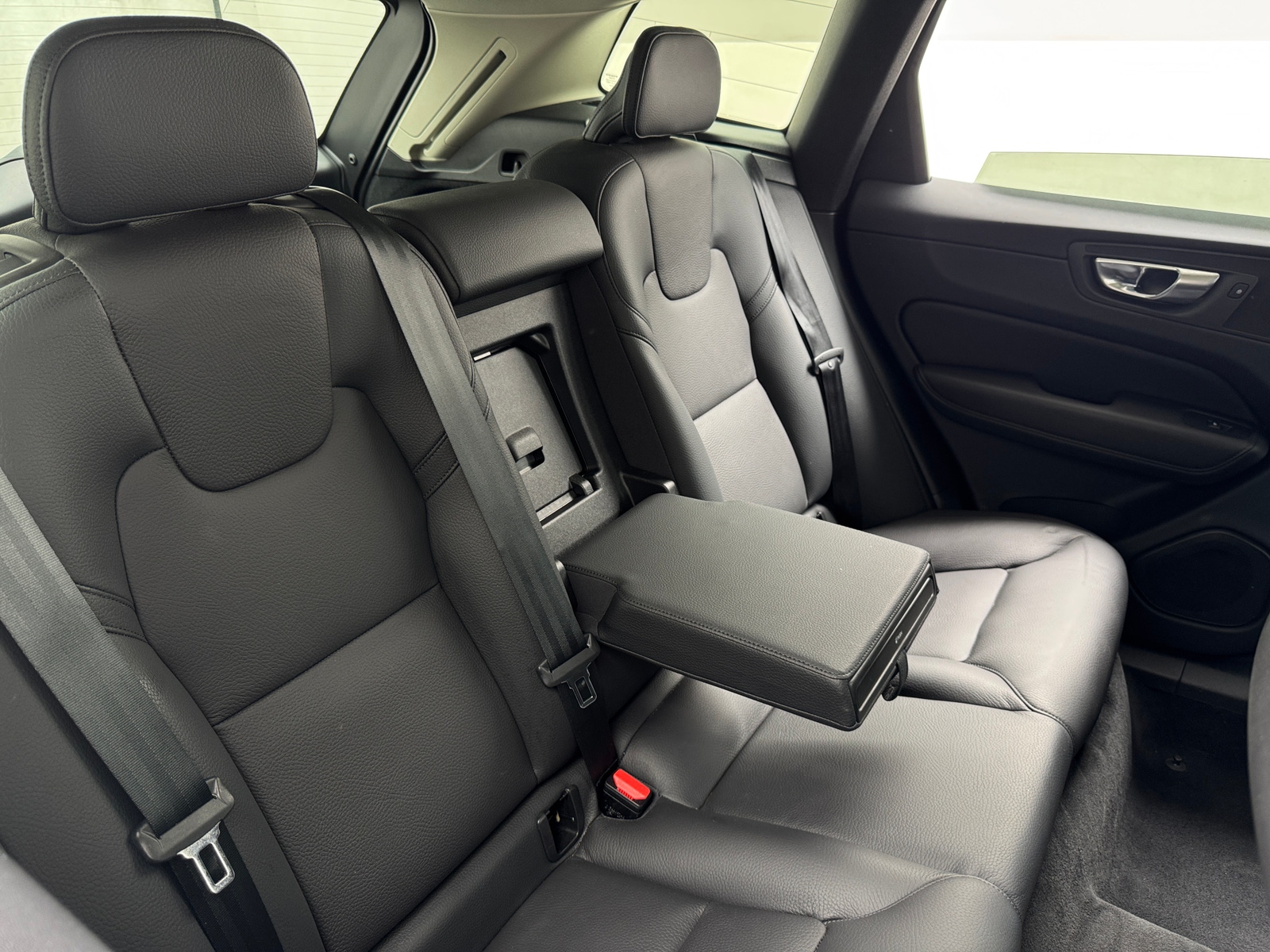 Thumbnail: 2023 Volvo XC60 - 5