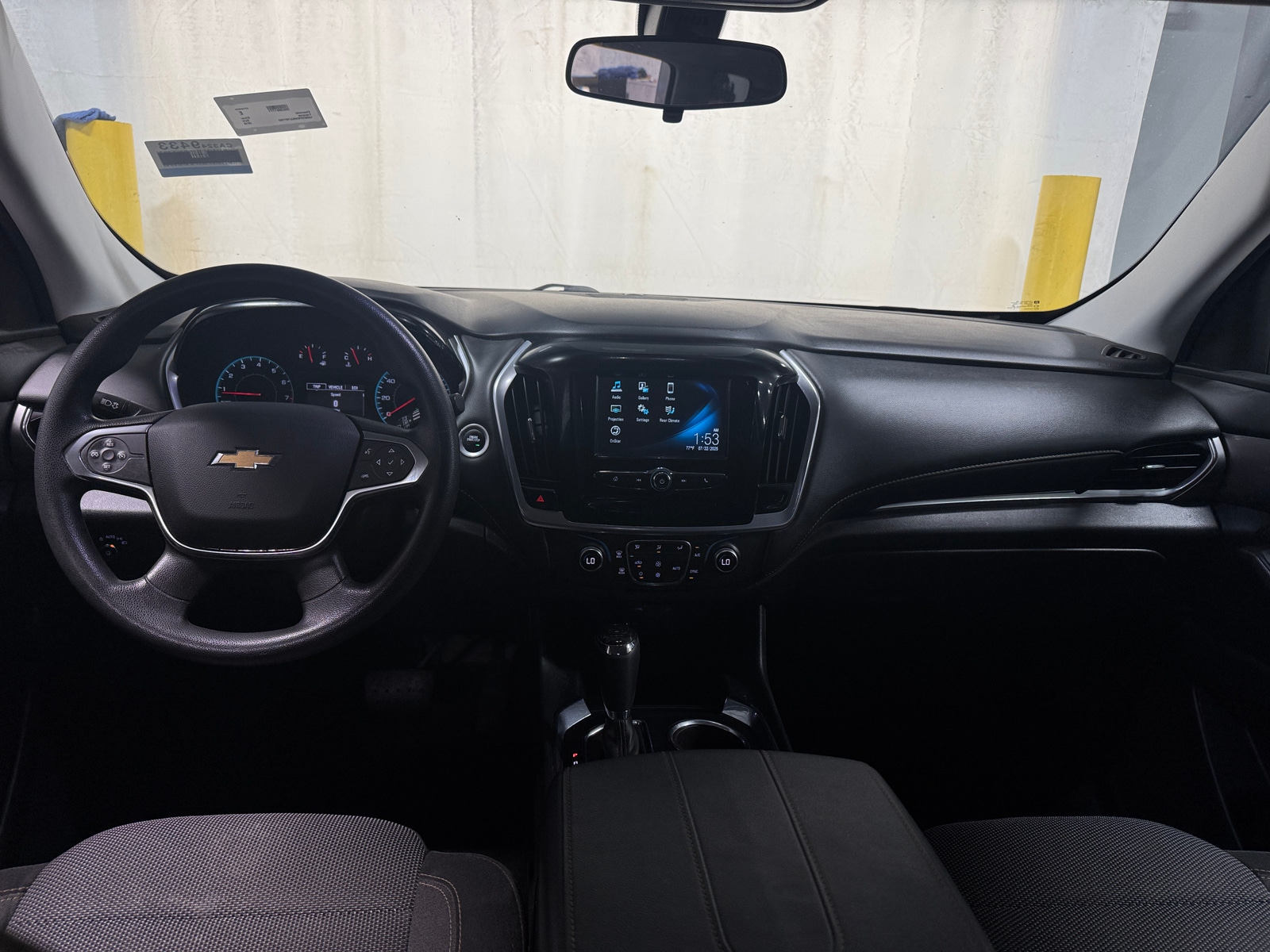 Thumbnail: 2018 Chevrolet Traverse - 3
