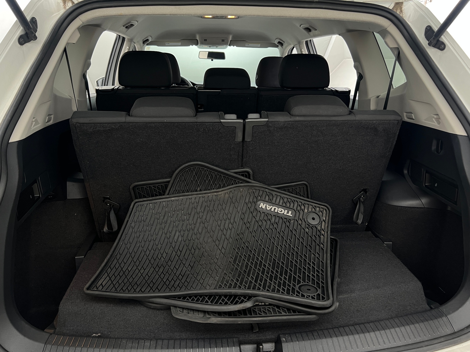 Thumbnail: 2019 Volkswagen Tiguan - 7