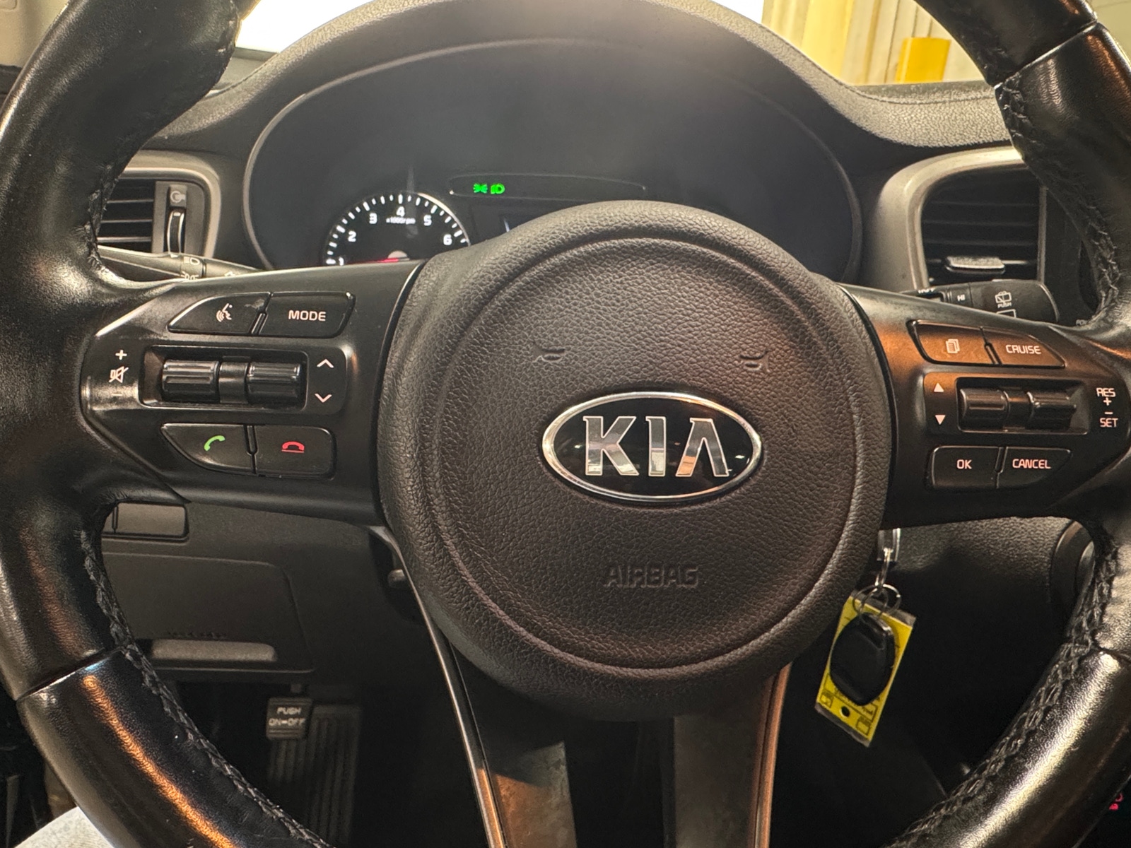 Thumbnail: 2016 Kia Sorento - 5