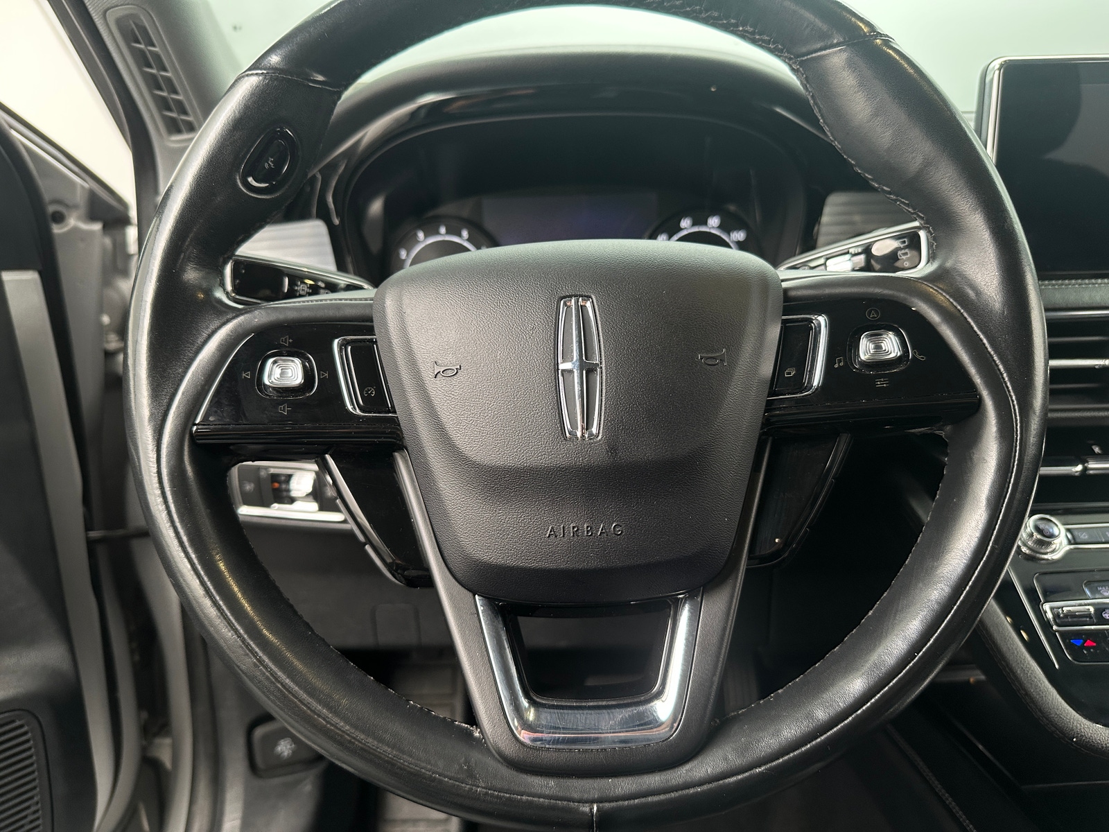 Thumbnail: 2020 Lincoln Corsair - 4