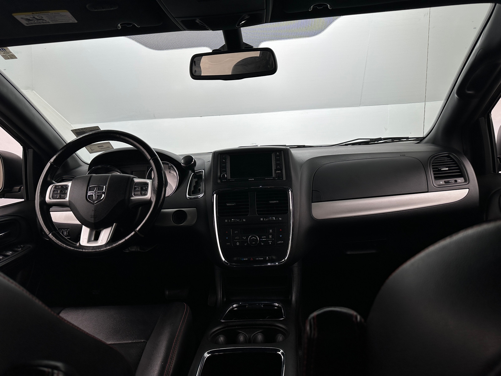 Thumbnail: 2019 Dodge Grand Caravan - 2