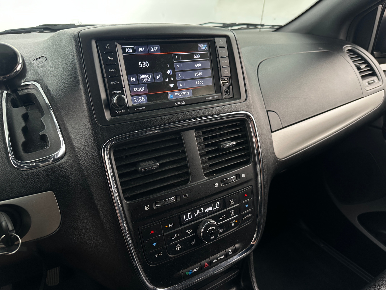 Thumbnail: 2019 Dodge Grand Caravan - 3
