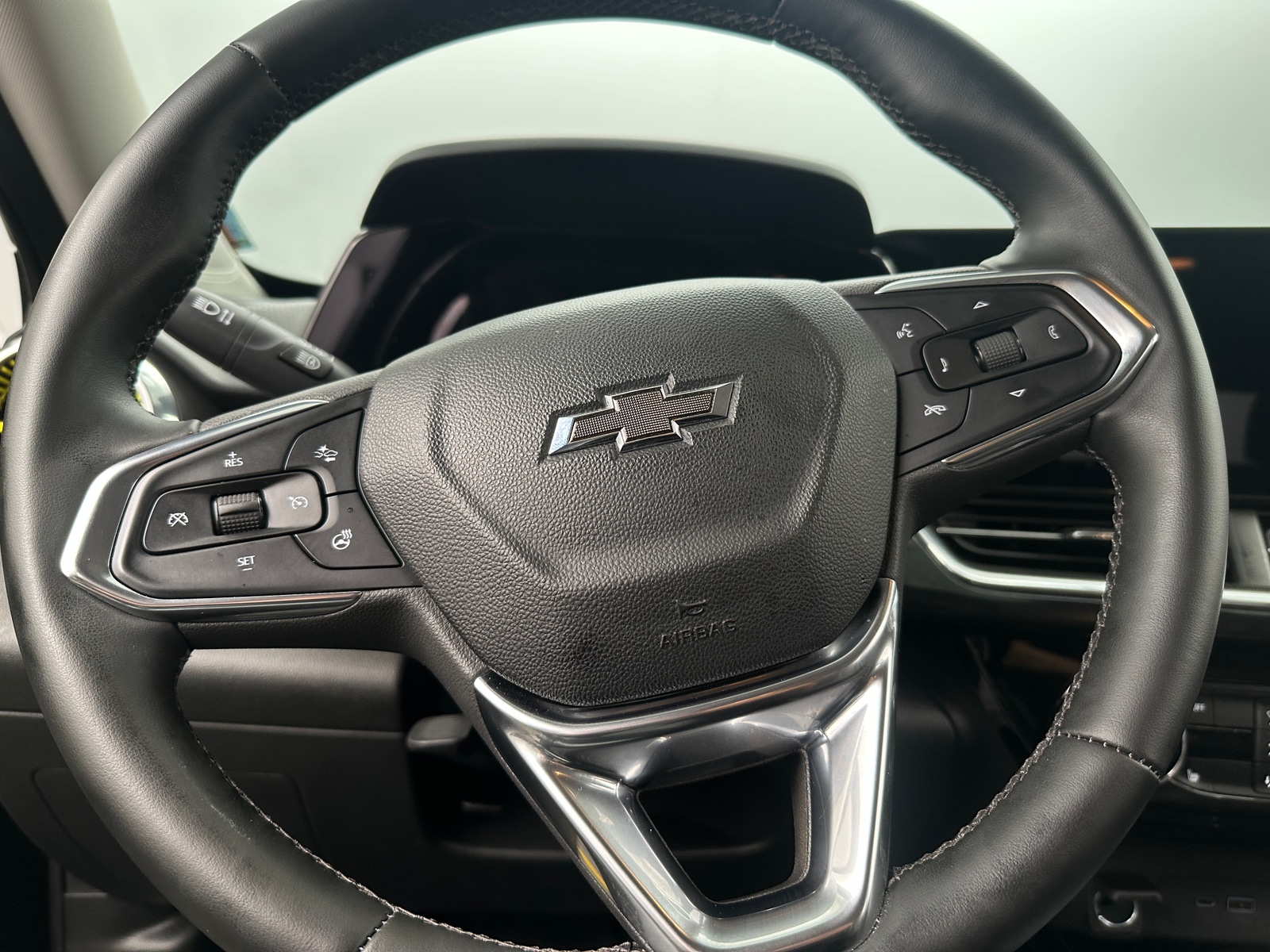 Thumbnail: 2024 Chevrolet Trax - 5