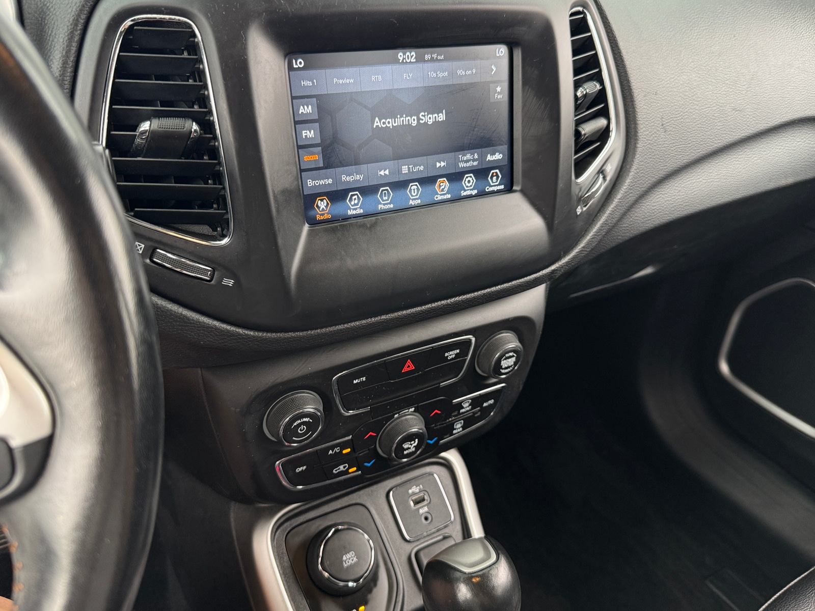 Thumbnail: 2019 Jeep Compass - 3