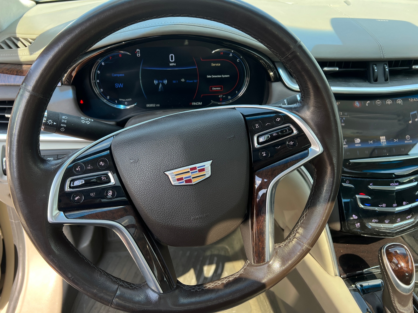 Thumbnail: 2016 Cadillac XTS - 4