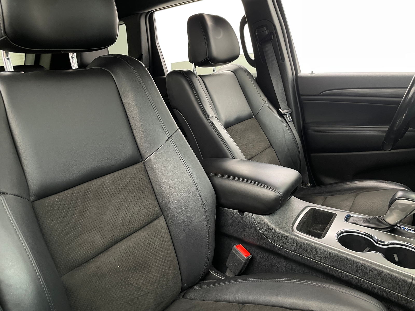 Thumbnail: 2020 Jeep Grand Cherokee - 2