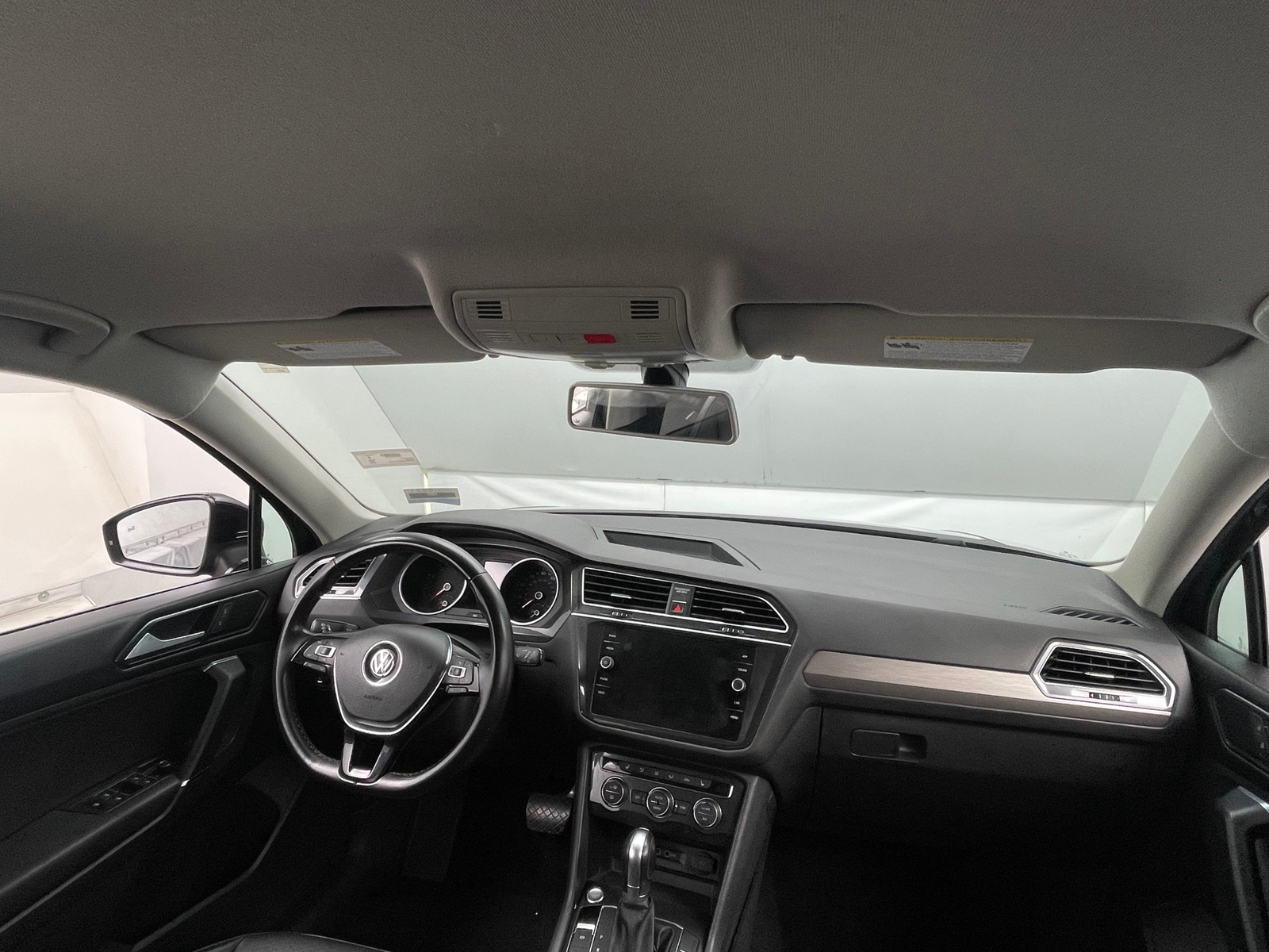 Thumbnail: 2018 Volkswagen Tiguan - 2