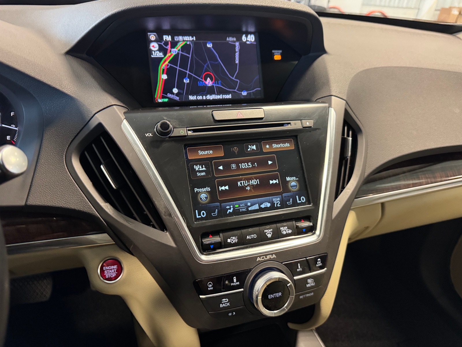 Thumbnail: 2017 Acura MDX - 3