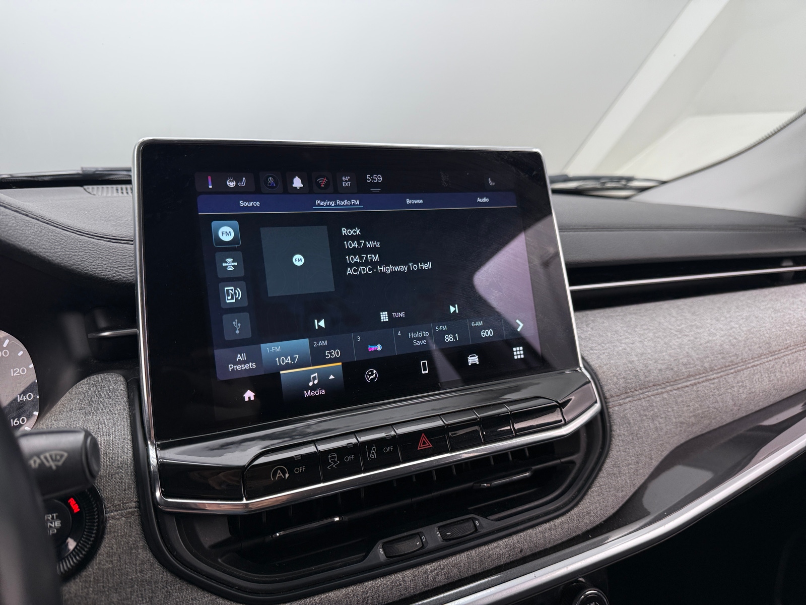Thumbnail: 2022 Jeep Compass - 3