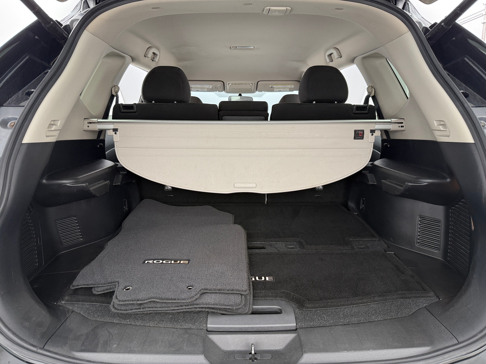 Thumbnail: 2016 Nissan Rogue - 7