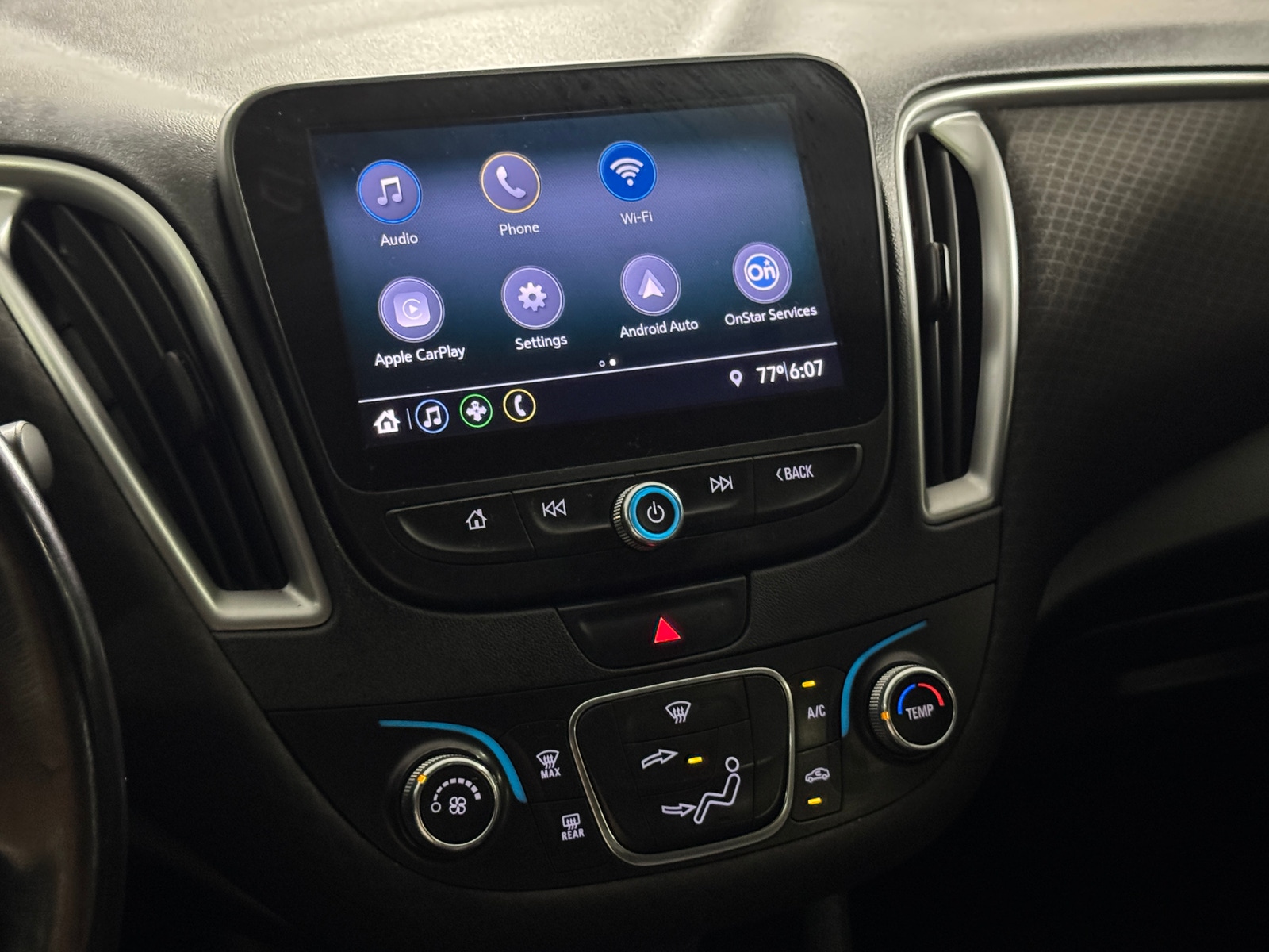 Thumbnail: 2019 Chevrolet Malibu - 4