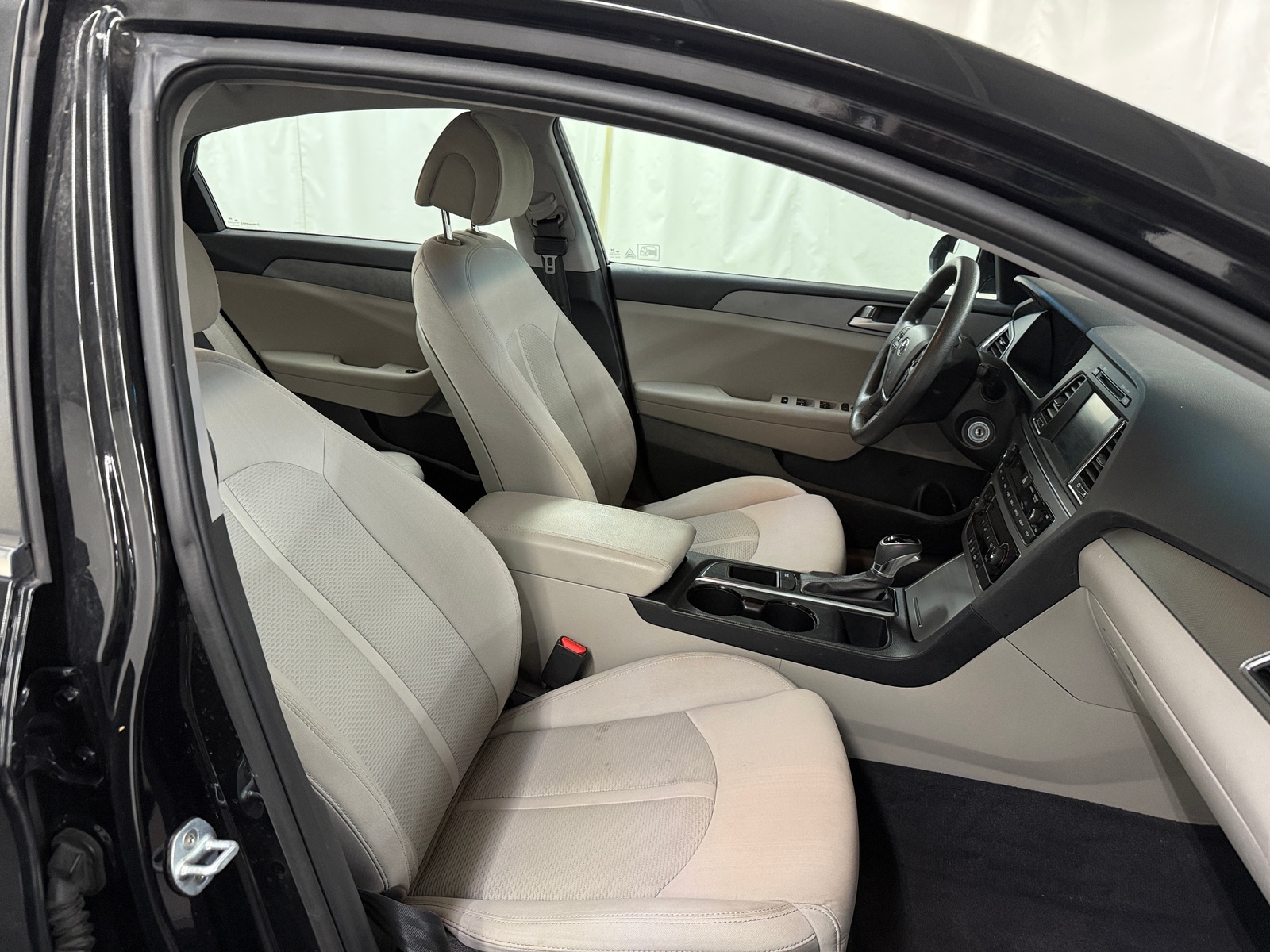 Thumbnail: 2017 Hyundai Sonata - 2