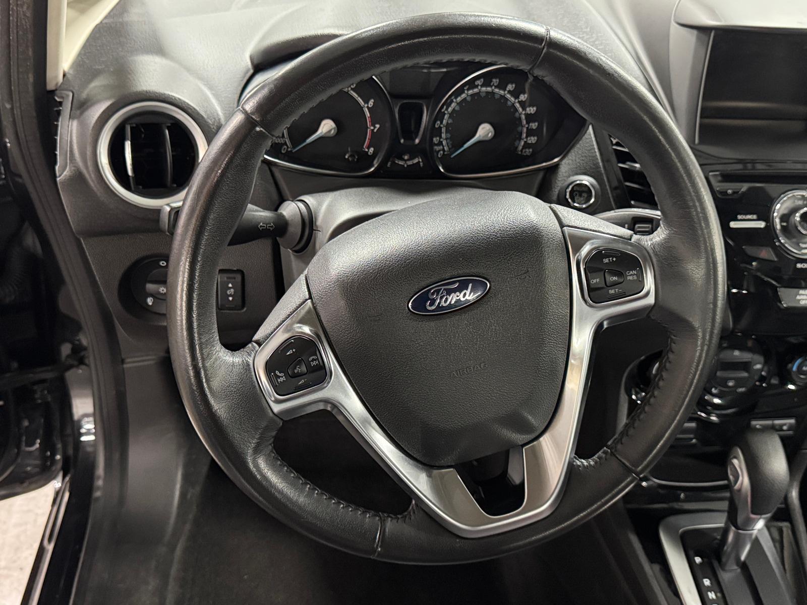 Thumbnail: 2015 Ford Fiesta - 4