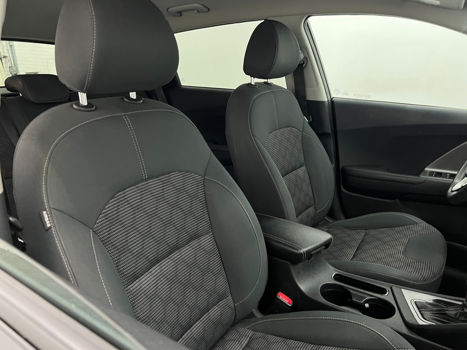 Thumbnail: 2021 Kia Niro - 2
