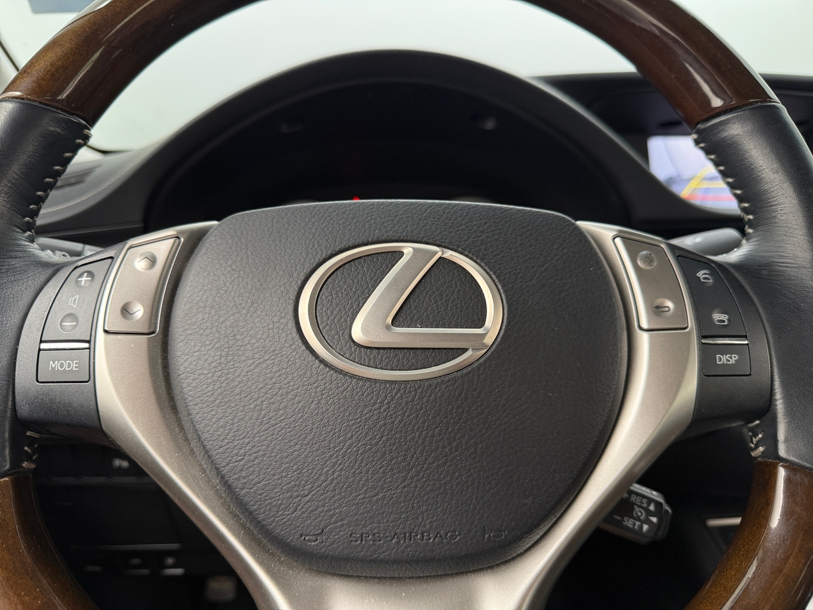 Thumbnail: 2015 Lexus ES - 4