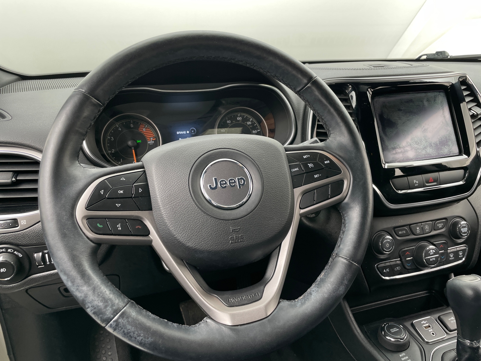 Thumbnail: 2019 Jeep Cherokee - 4