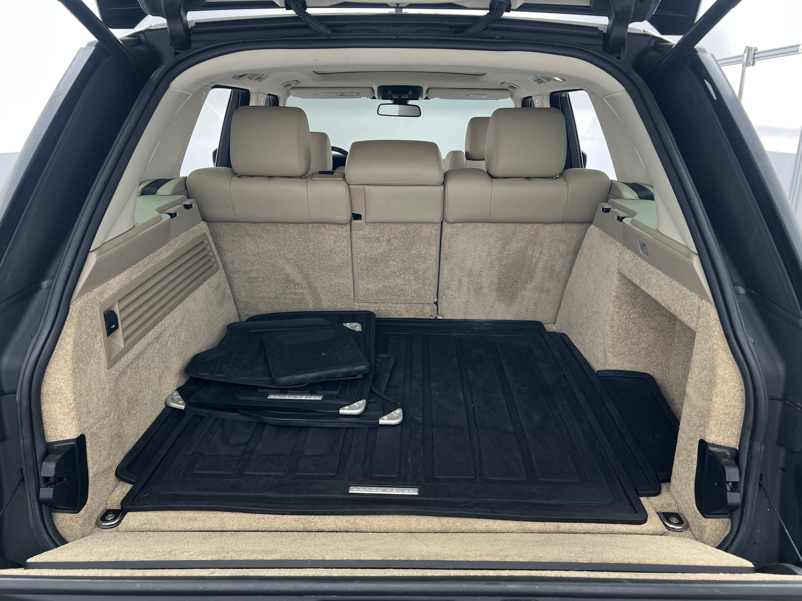 Thumbnail: 2016 Land Rover Range Rover - 6