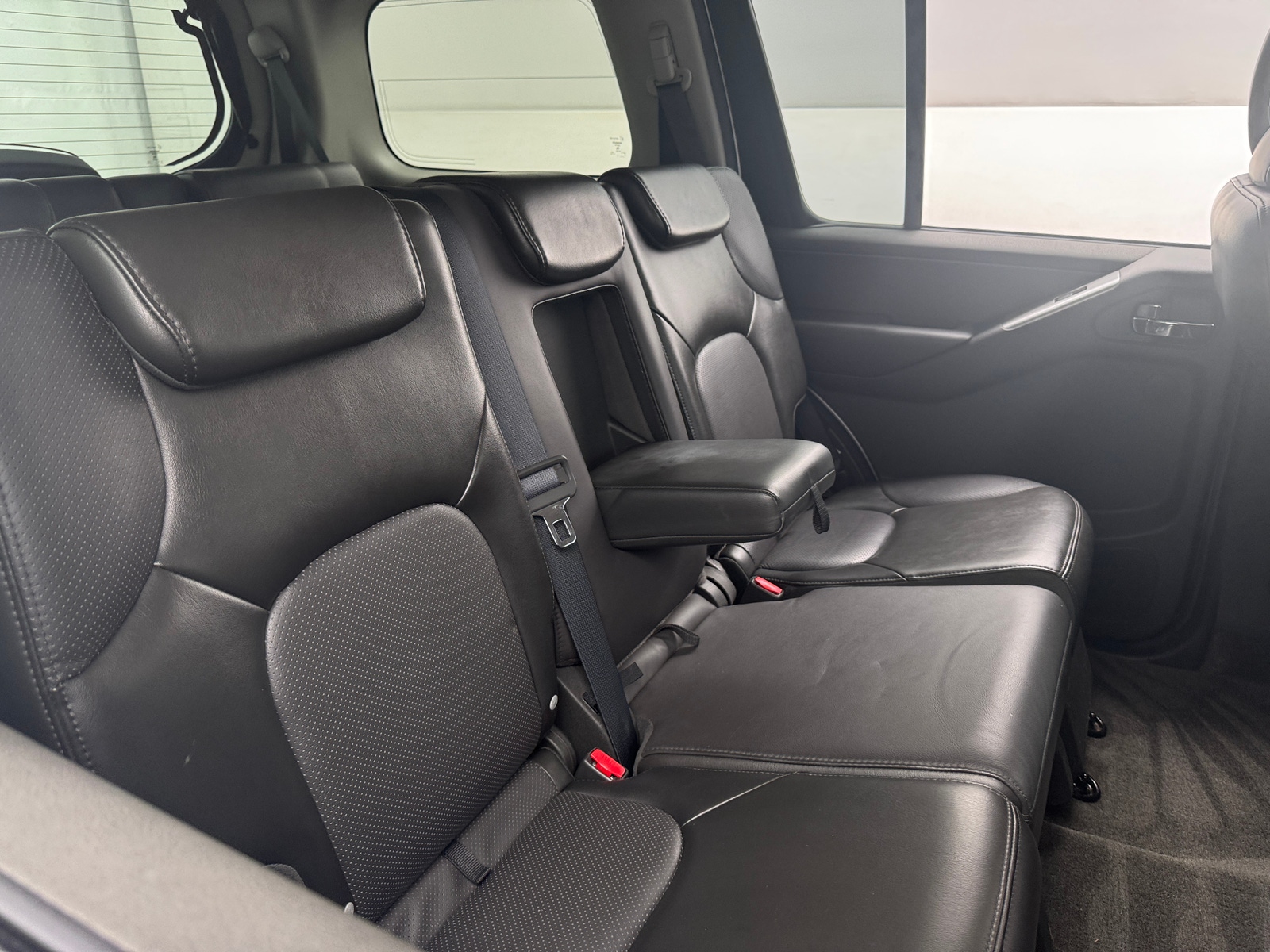 Thumbnail: 2011 Nissan Pathfinder - 6