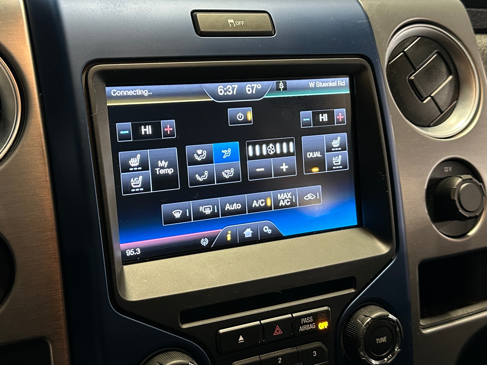 Thumbnail: 2013 Ford Econoline - 3