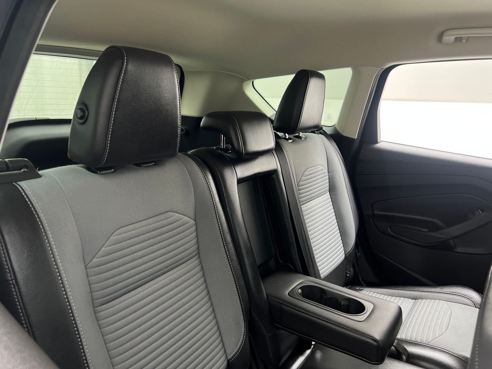Thumbnail: 2019 Ford Escape - 6